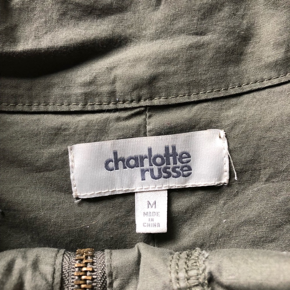 •Lightweight Jacket• - Picture 3 of 8